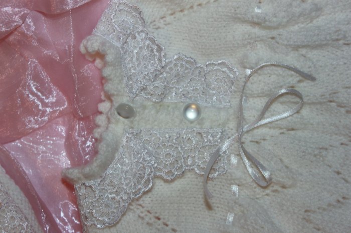 Вязаный комплект для маленькой куколки-принцессы (фото 6)