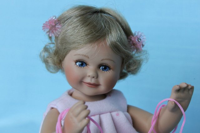 Фарфоровая кнопочка позирует на открытку! Габриела Мюллер для Мастерпис (фото 7)