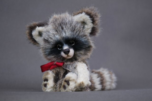 Рождественские еноты Пьер и Густав. Игрушки ручной работы (фото 4)