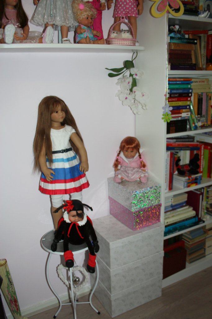 Где живут наши куклы. Кукольная комната