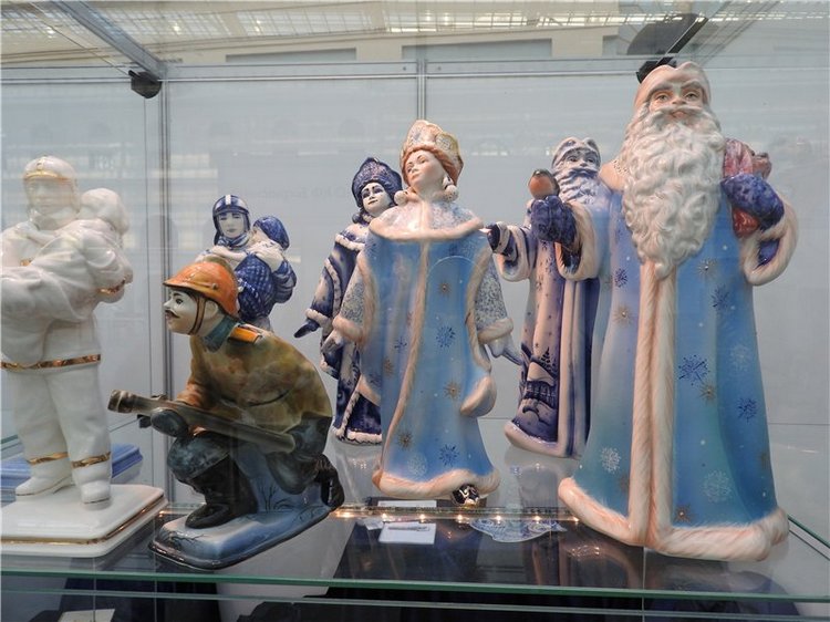 Москва, Гостиный двор, выставка: ПОДАРКИ 2016. Фоторепортаж