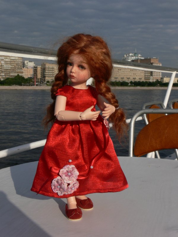 Виррушка. Прогулка по Неве часть 2. Девочка Bono iplehouse (фото 4)