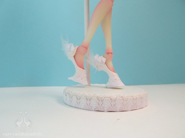 Дева по имени Неонилла. Авторская шарнирная кукла (фото 9)