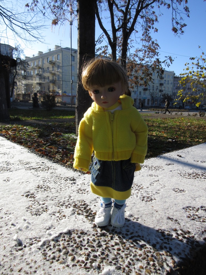 Утренняя прогулка в парке Горького с Соломоном и Анхен, или О сложностях гуляния с собакой и куклой одновременно