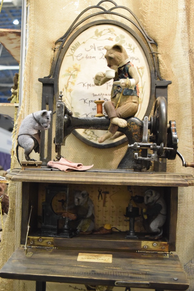 VII Московская международная выставка "Искусство Куклы". Портреты кукольной души или незримый диалог. Часть 2