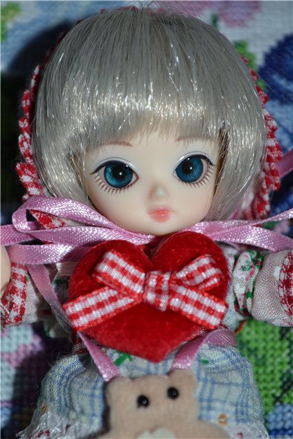 В нашем доме, поселилась чудная девочка - АЗАЛИЯ