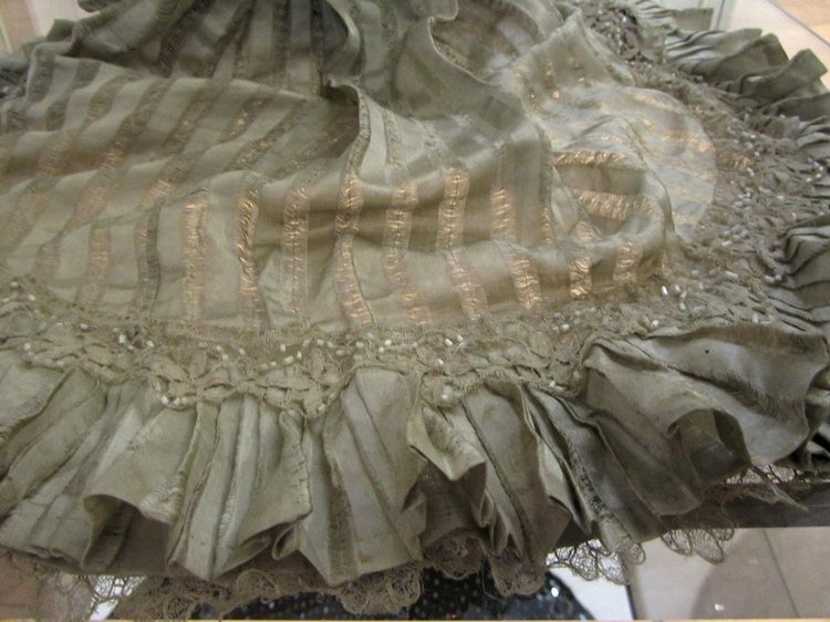 «Мода по-взрослому. Истории из кукольного гардероба» - выставка в Музее-заповеднике «Царицыно» - продолжение - детали. Часть