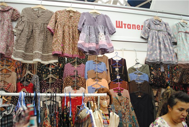 Выставка на Тишинке "Атмосфера творчества" - 2014. Мечты сороки сбываются! Блеск и великолепие