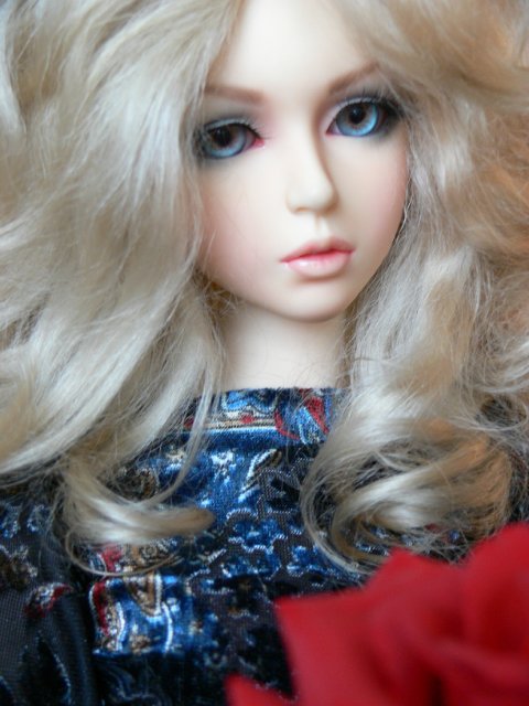 100 кадров с одного ракурса. Или бессонная ночь! Куколка Elfdoll