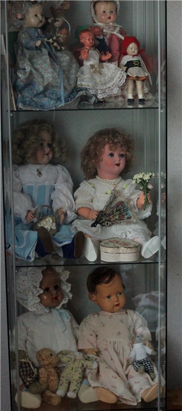 Мои антикварочки живущие у меня дома. И новенький малыш вернувшийся с реставрации