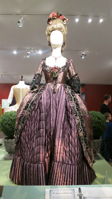 Как за неприметным фасадом может скрыватся просто удивительный Клондайк!!! Или "Это я удачно зашел!!!!!"