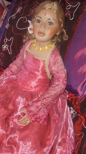 Петронелла от Christine Orange и Принцесса Востока от Thomas Baecker