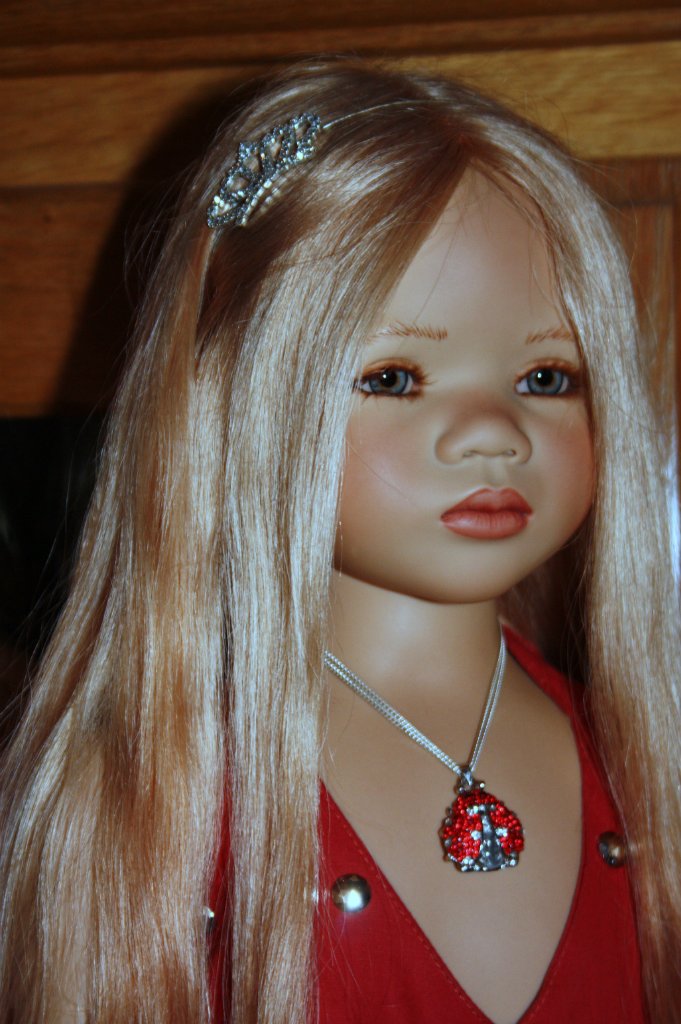 Солнечный денек в саду. Часть вторая - три подружки