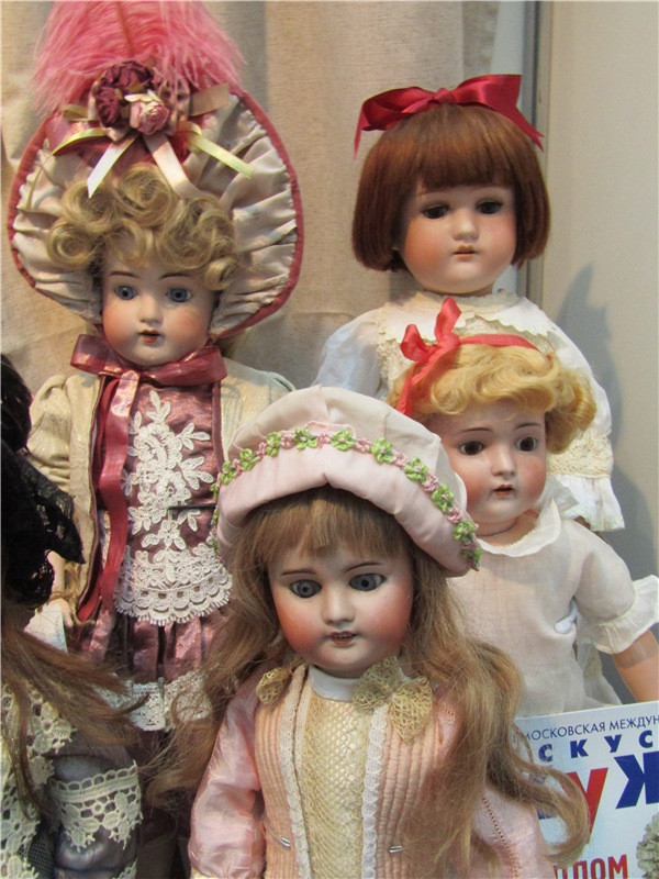 Антикварные куклы на Искусство куклы 2016. Фото