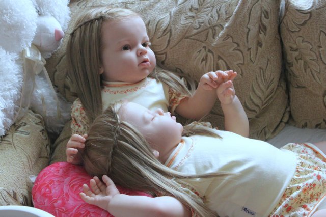 Сестенки Арианночки. Куколки реборн Виктории Вишни