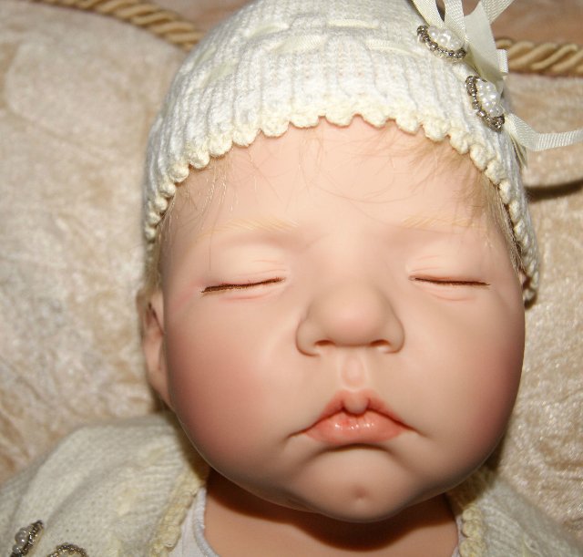 Hildegard Gunzel 2010 Resin Dolls - baby Miriam нежная булочка - сплюшечка