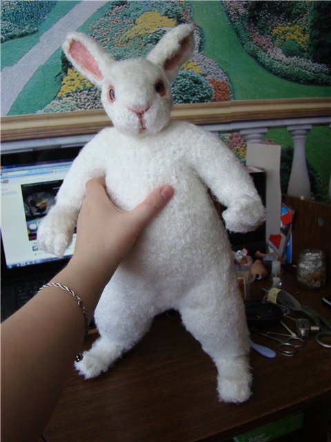 Белый кролик по мотивам рассказа об Алисе. Авторская кукла Кондрашовой Ирины