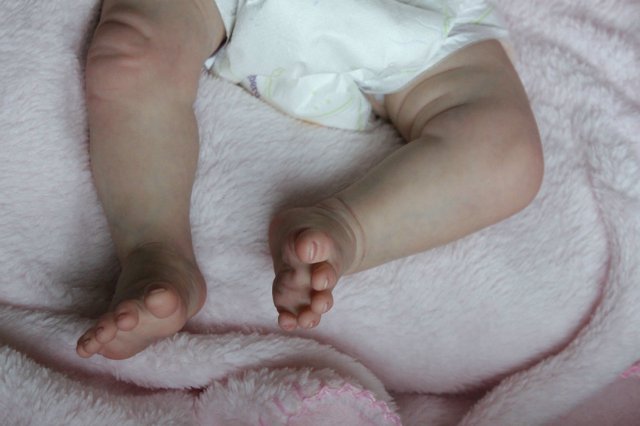 Розана - цветочек, роза... Куколка реборн Виктории Вишни (фото 6)