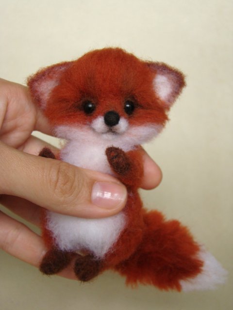 Лисёнок. Авторская игрушка валянием Ольги Чернухо