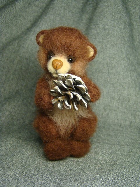 Мишка косолапый по лесу идёт... Авторская игрушка валянием Ольги Чернухо