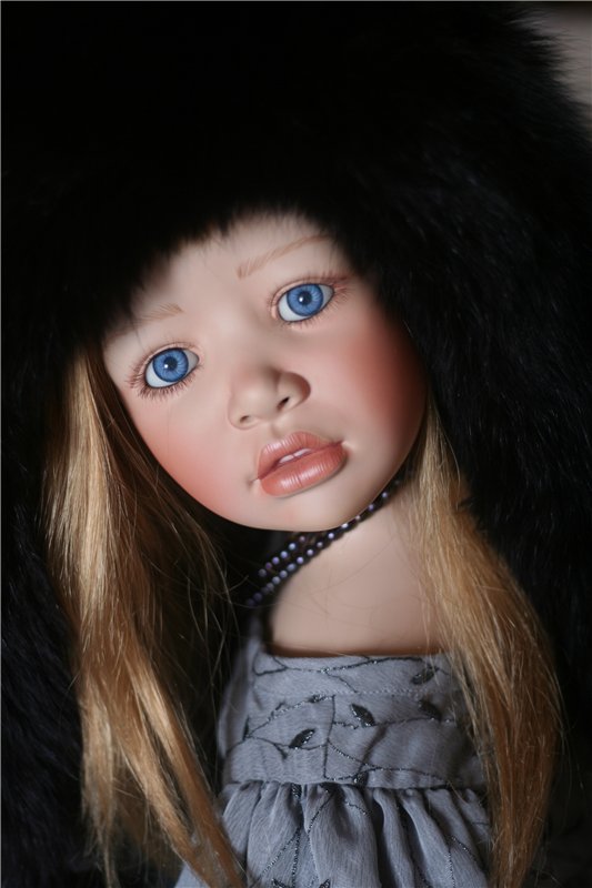 Чёрное или белое? Милли от Christine Orange