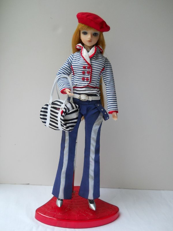 Моя коллекция кукол формата 1:6 (Барби, Кены, Динамитки, Момоко, J-Doll, Поппи Паркер и Монстры) (фото 10)