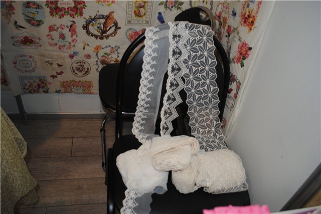 Выставка на Тишинке "Атмосфера творчества". Октябрь 2014. Начнем со второго этажа