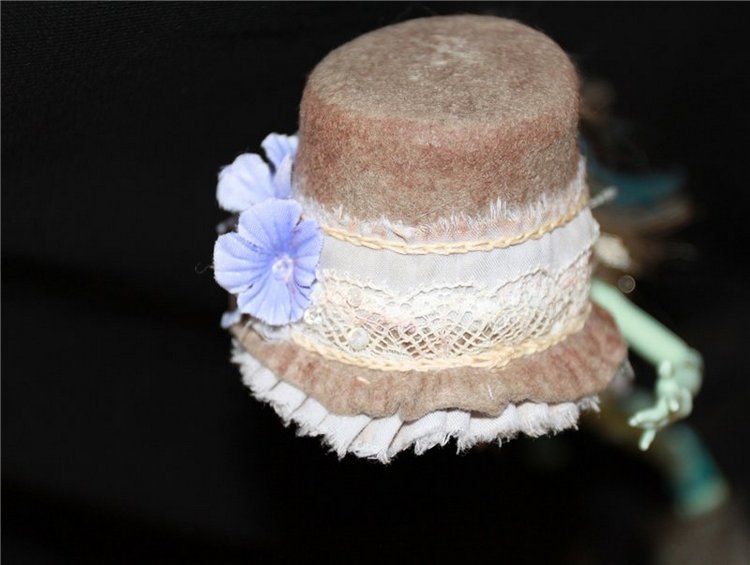 Неожиданно. Шляпка-капор для Монстры (фото 4)