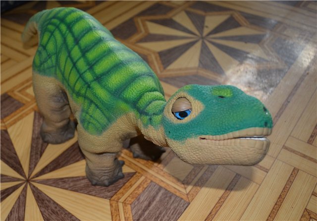 Любопытный динозаврик PLEO (фото 2)