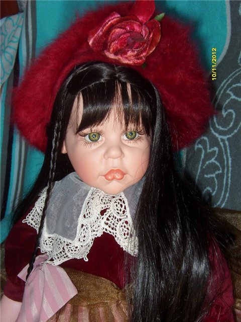 "Пурпур и Гламур". Коллекционная куколка от Ф.Спанос "Sweet Attitude" (фото 3)