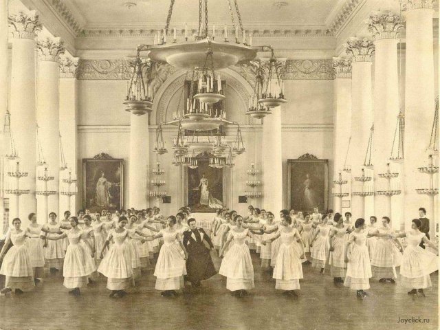 Ко Дню знаний. Из истории женского образования в России