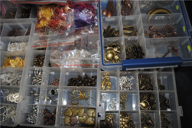 Выставка на Тишинке "Атмосфера творчества". Октябрь 2014. Бусинка к бусинке - получаются бусики! Кружево для антикварных