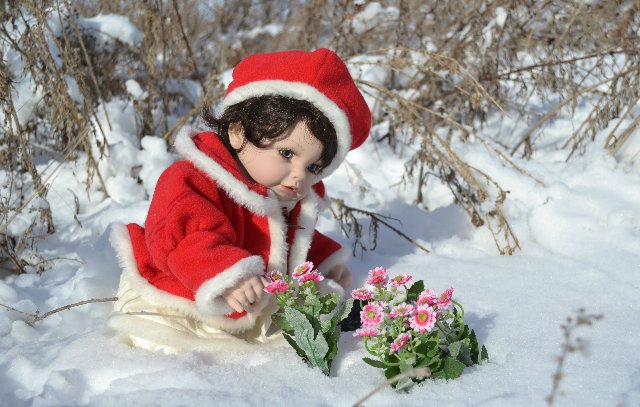 За корзинкой подснежников... Кукла Adora (фото 9)