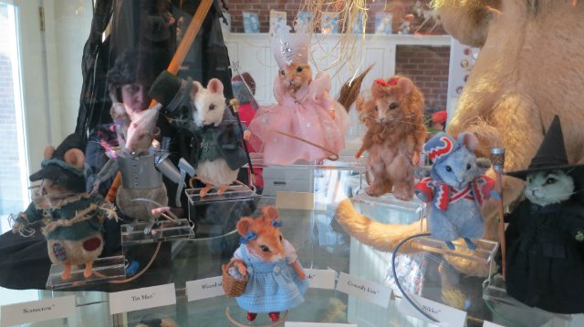 Впервые за 40 лет. День открытых дверей на кукольной фабрике R John Wright. Часть первая: Место, где рождаются куклы и