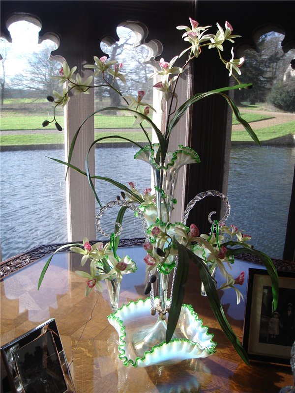 Небольшой замок или большой дом