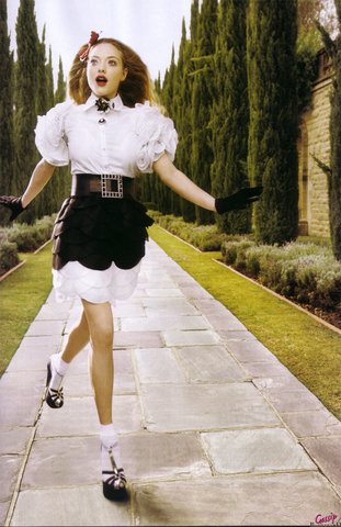 Глубока ли кроличья нора или Хэллоуин в Зазеркалье