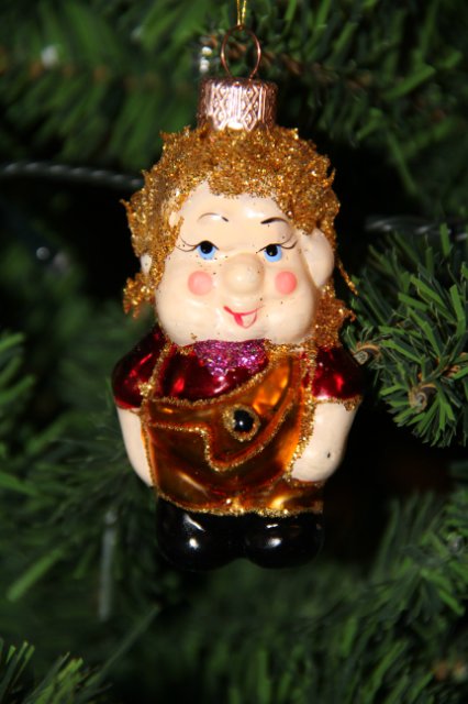 Необычные снеговики из обыденных вещей своими руками