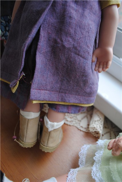 Кое-что из чулочно-носочной истории. Какого качества чулочки на куклах известных мастеров современности