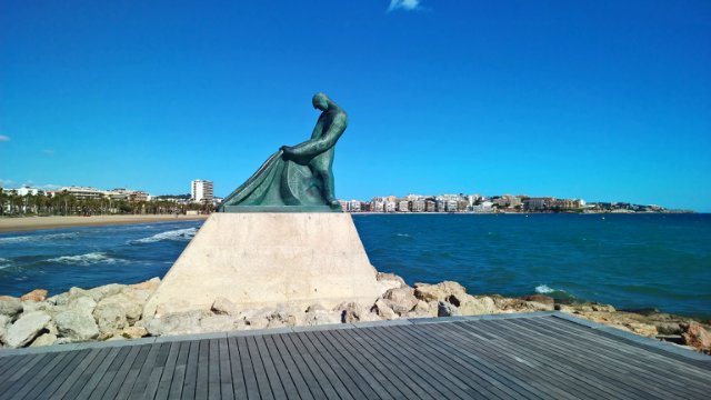 Поезд в Барселону дремлет, или, Мне ещё три платья надеть осталось (фото 4)