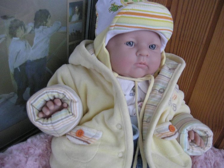 Сборы на прогулку маленькой Евочки (фото 10)