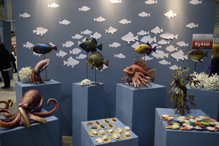 VII Московская международная выставка "Искусство Куклы". Портреты кукольной души или незримый диалог