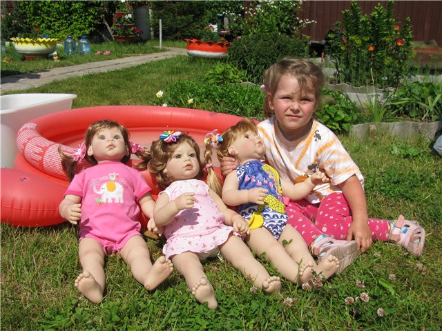 Мои лапушки на даче. Девчонки Мидлтошки на отдыхе (фото 7)