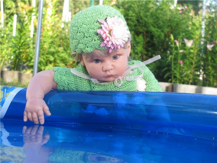 Дачные прсиделки кукол Ли Миддлетон