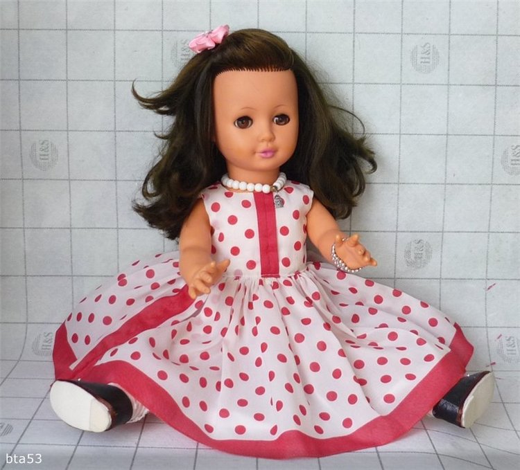 Платье из платочка — Одежда и обувь для кукол своими руками: фото (фото 5)