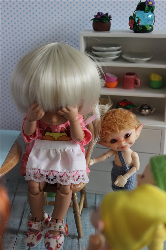 Как мелочь Анюте помогала