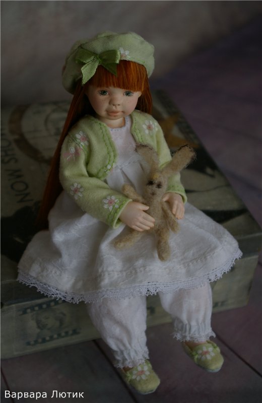 Шарнирная кукла из коллекции "Малыши" серия "Крошка на ладошке" 16 см (фото 5)