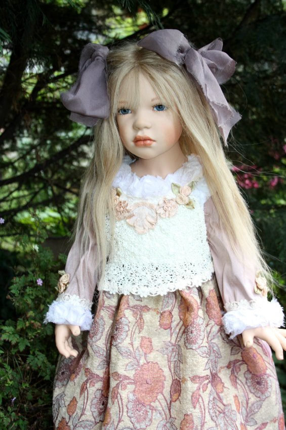 Марусина прогулка по саду. Коллекционная кукла от Zofia & Henry Zawieruszynski (фото 6)