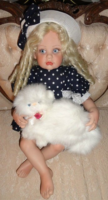 Куклы Fayzax Spanos поднимают настроение