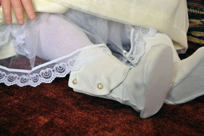 Middleton Doll: "Winter Splendor" из серии L'Innocence автор Ева Хеланд и кудряшка "С Днем Рождения, Тедди!"