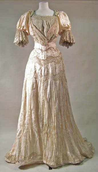 Для тех, кто в поиске или Каждый охотник желает знать. Викторианские и эдвардианские наряды